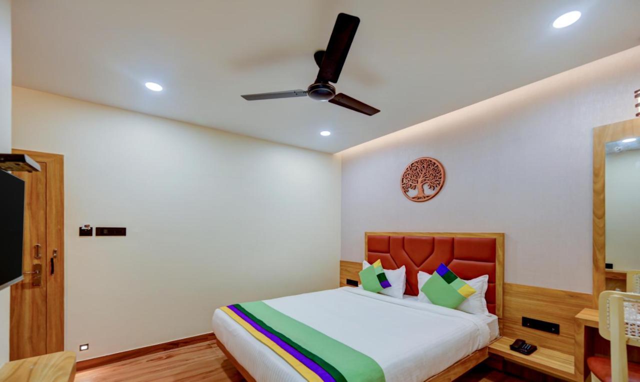 Treebo Aasma Downtown Hotel Bhubaneswar Exterior photo